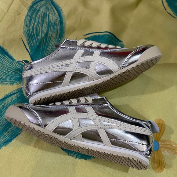 Onitsuka Tiger Silver Unisex Sneakers - Picture 4 of 9